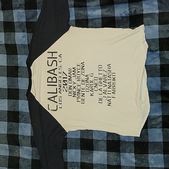 Made in USA. Baseball-style Tee. CALIBASH concert Tee 2017 Size Large. - Picture 9 of 10